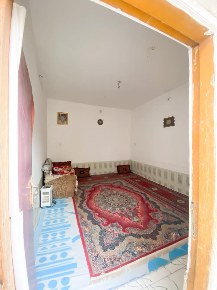 بيت 200 متر
منطقة الكريشات
يحتوي 2 غرف وصالة وصحيات داخلية وصحيات خارجية + استقبال معزول + مطبخ + 2 مكشوفات
ارضية كاشي
الاساس صب والسقف صب
سطح مطبك وتشاريف
ملبوخ بورك وجص
ماسس مي وكهرباء كامل
وخط مولد
عنوان شارع مرقد سيد محمد ابو صريمة نهايتة ع ايدك اليسرة
للاستفسار اكثر اتصل على ***********
السعر 35 وبي مجال الشراي يتصل |
へ
