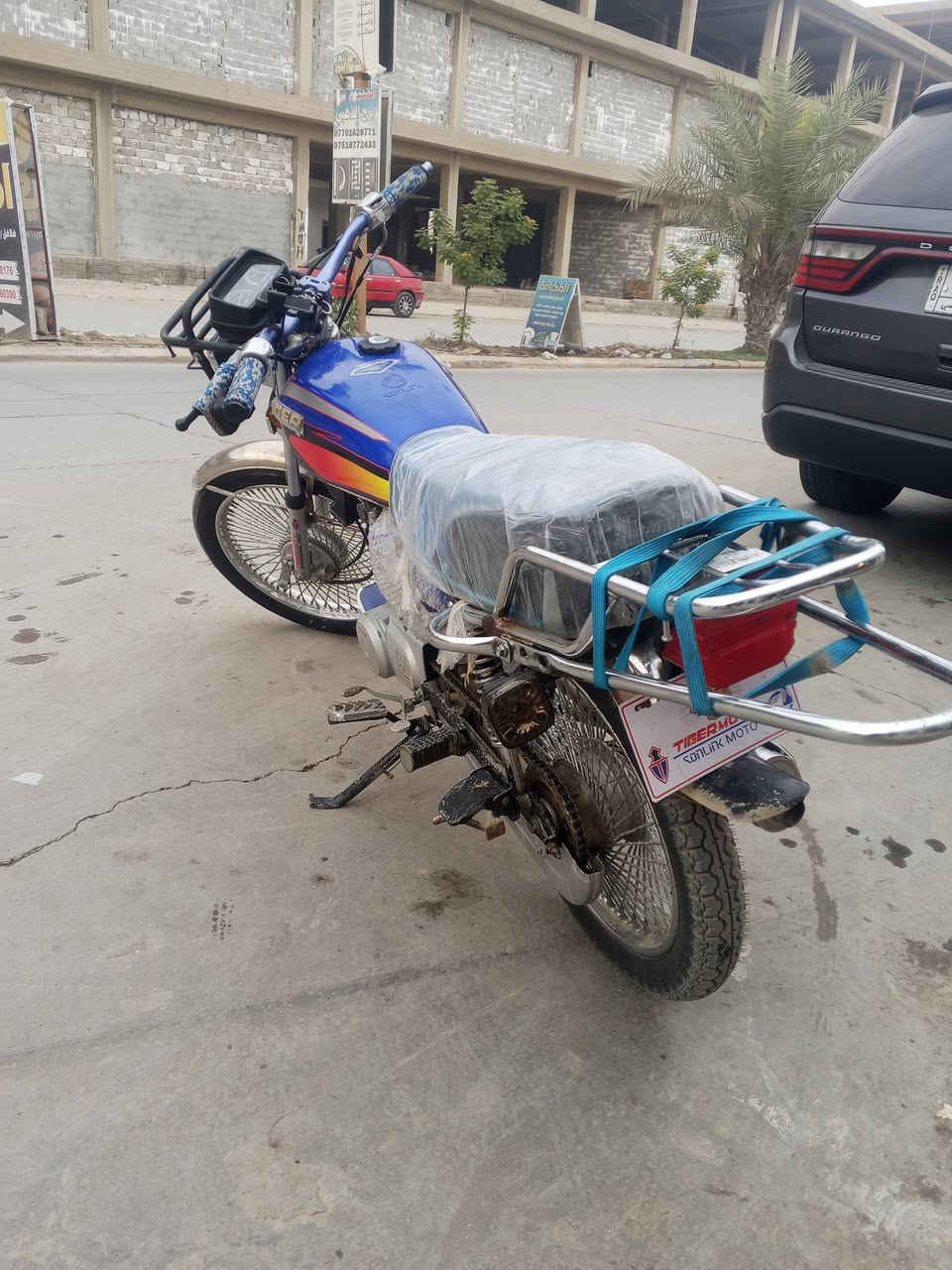 سلام عليكم
تايكر مديل 2020 
ماطور نضيف وجديد السعر 450
مكاني ايسر حي التعليم 
***********
