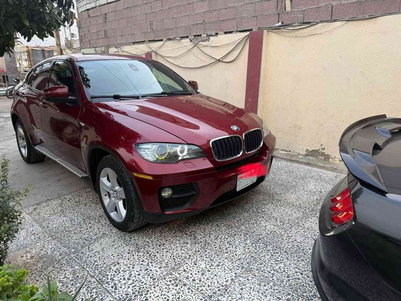 السلام عليكمx6 2013  N55 مكينه والكير كفاله سياره وارد امريكي فول مواصفات معروف مواصفات الفول رقم بغداد الدولي حولته قبل يومين سنويه جديده 31 رقم مميز اربع ارقام 
مسويله ادامه كامله راديتر جديد مي اصلي  مجاول. بلكات عبوه فيت بم جديده  تخم رولات قايش جديد تبريد ثلج شوته جديده
سياره جاهزه  سياره داخله بدون حادث بيها مكانات صبغ  ابيع احزام  بدون دواخل ولا ايشي فقط  رشات كلير سياره  
نواقص السياره
جنطه كهربائيه واكفه لازم تخلي جك
الفتحه مرات شكل
الكشنات بيهن لكع 
الباقي جاهز ان شالله سياره حلوه وجديده متعوب عليها  سعرها 150 بيها مجال مكاني بغداد المدائن
***********
