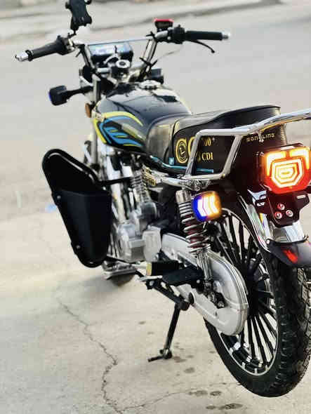 اللهم صل على محمد وآل محمد سلام عليك دراجه لبيع سونك مديل 2025 خمسه كير مكينه 200 سويجين بصمه تشغيل عن بعد شاشه اكترونيه اوراق كامله ماشي 8000 حقيقي عنوان بغداد البلديات السعر ٨٥٠وبيهه مجال***********
