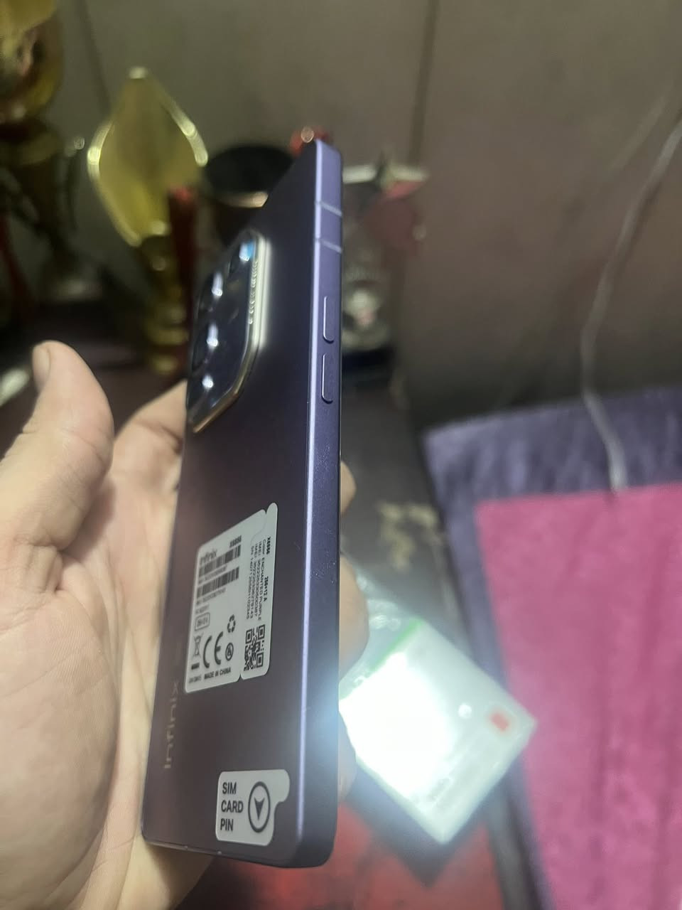 السلام عليكم 
جهاز انفنكس نوت 50برو بلس 5g 
حهاز صار اقل الشهر من اخذته جديد ب510 
ومستخدمه بلزايد يومين ولله لان عندي ايفون استخدم 
بعده بلضمان ضمان شركة الصدرين 
ويا 3 كفرات هدية 
قفل 400 من الاخير بدون عمله الجديد سعره 510 واعتبر نفسك ماخذ جديد طك كارتون 
مكاني بغداد الحبيبية 
***********
