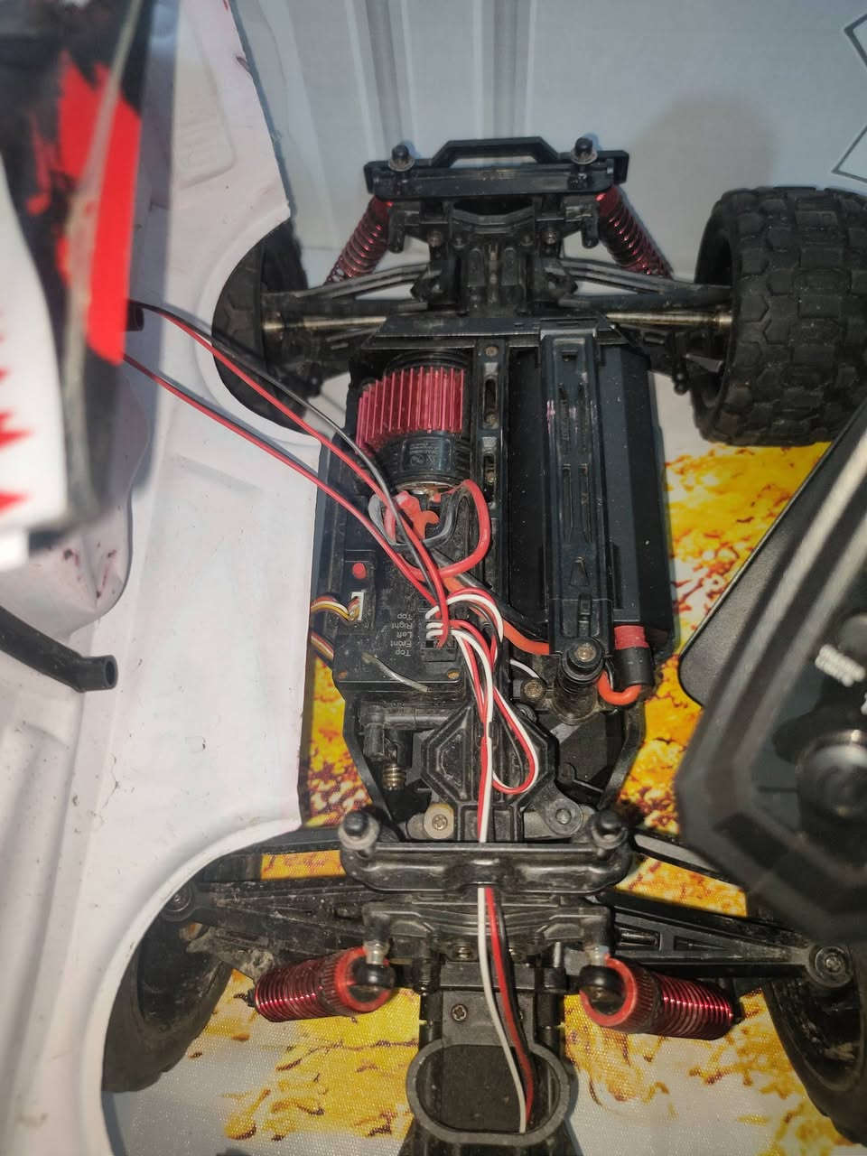 3 قطع سيارات (شلعة) ثنين ماجاي يشتغلن ماعرف ليش وحده تشتغل نظام البيع فحم..صورهن كدامكم . كلهن مع التوصيل 50 القطعة تطلع عليك ب15


**إذا كنت صاحب هذا الإعلان وتريد حذفه لأي سبب، رجاءا أرسل رسالة إلى الدعم الفني**