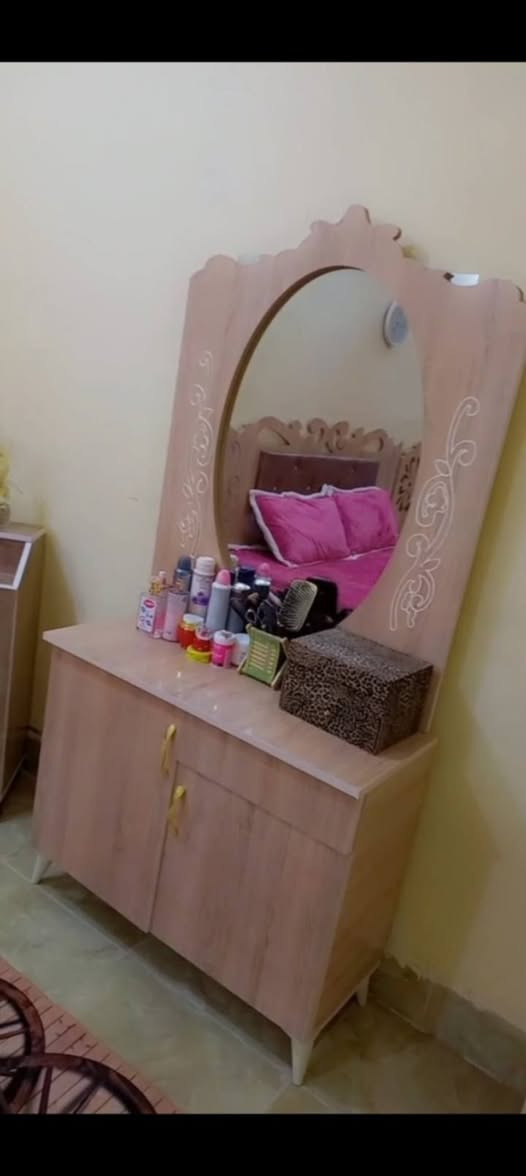 سلام عليكم غراض للبيع السريرجديد هزازلحد عمر ٦ سنوات ويا دوشك
غرفه نوم كامل ب٤٠٠ بي مجال بسيط لان اكثر من قطعه كاونتر للبيع ب ٧٥ بي مجال سنك وملحق وحد والكاونتر وملحق مالته وحد يعني تكدرين تفصلي


**إذا كنت صاحب هذا الإعلان وتريد حذفه لأي سبب، رجاءا أرسل رسالة إلى الدعم الفني**