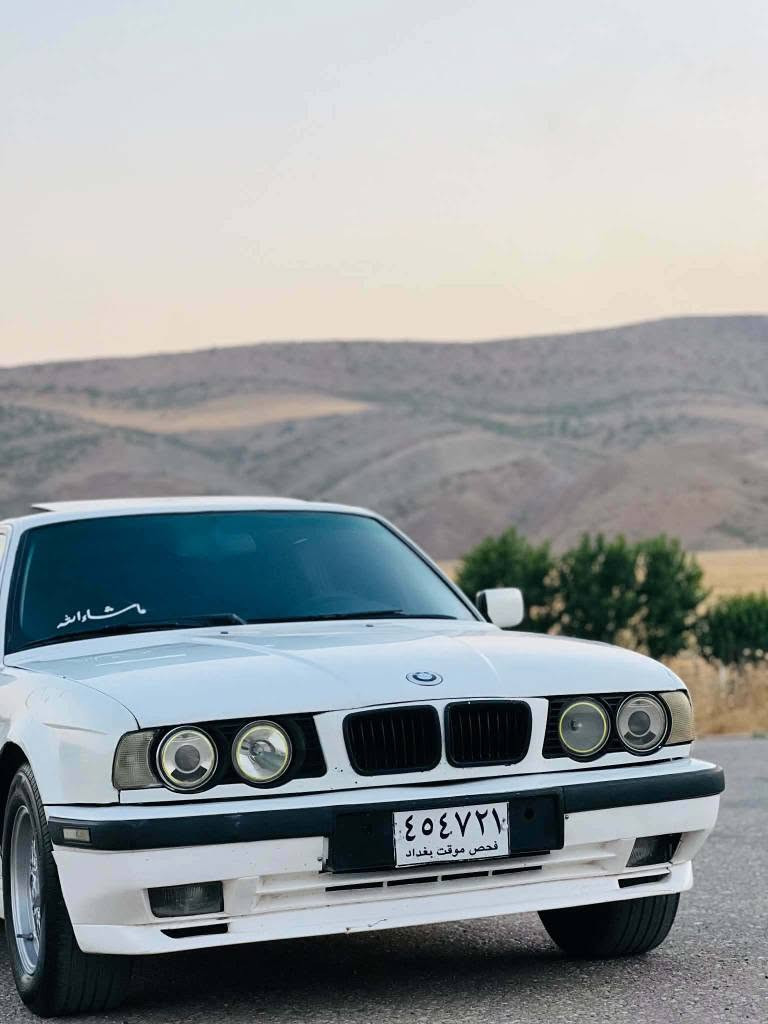 BMW 
مۆدیل 1992
تۆماتیک و سلاید 
525
جام کاره بای 
گێڕ و مه کینە به شه رت 
تە بریدی چاکردنی اوێ 
ئاڕم و سە نە ویه 
شوێن باسرمه 
ڕه قه م***********
سحری48و محامه له شقلاوة, أربيل

