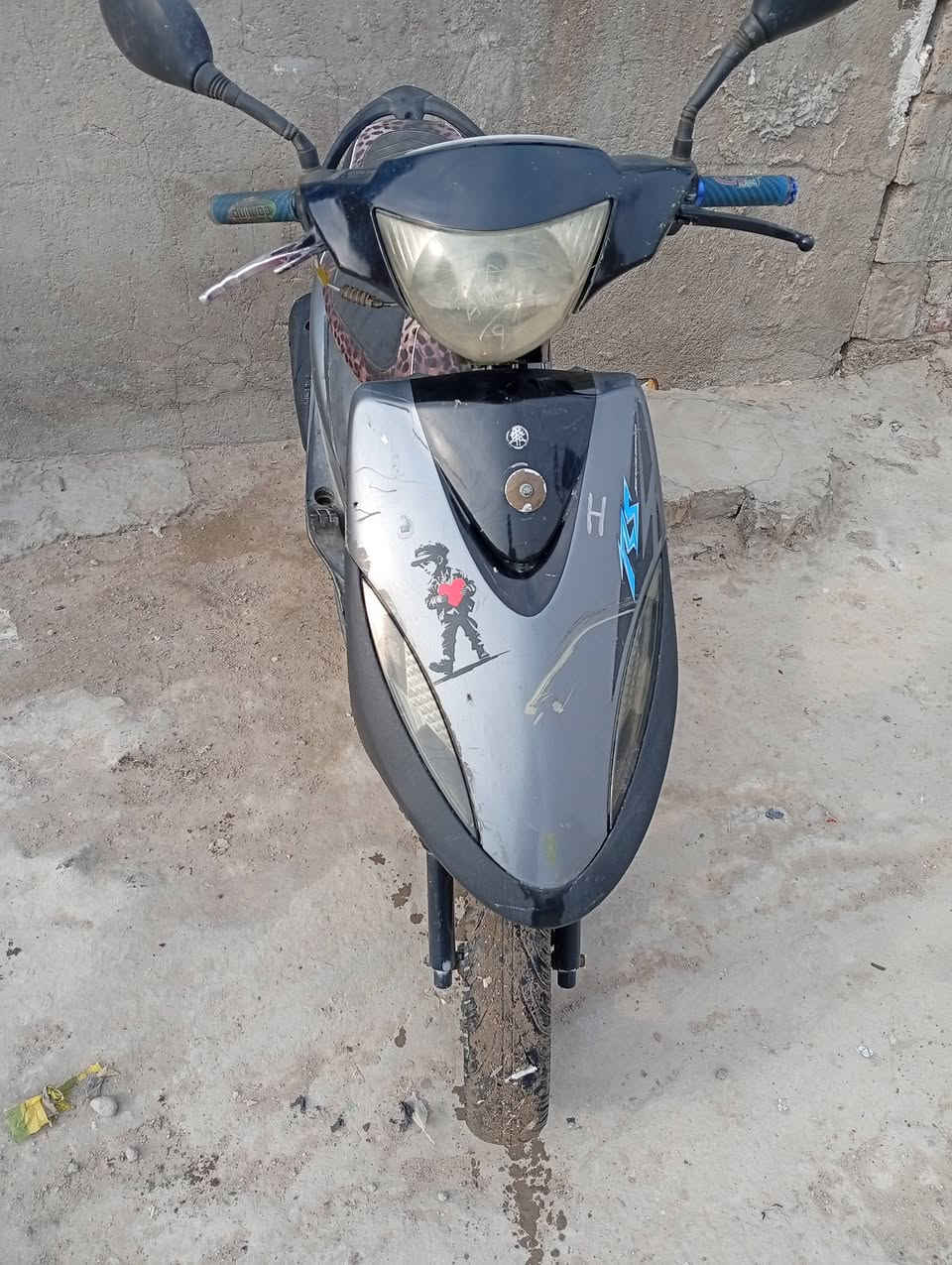 سلام عليكم  دراجة ماكس عدله  مكينة. 55  جديد  دراجة نضيفة  مستعجل على لبيع.  العنوان  بغداد شعب  تجي شوف  وجيك  سعر 450 بيها مجال
