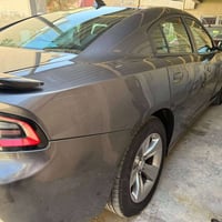 جارجر موديل ١٦ بيهة قطعتين صبغ السعر ١٨٥ ماشي ٧٥ الف سياره جديده ٠٧٧٢٤...