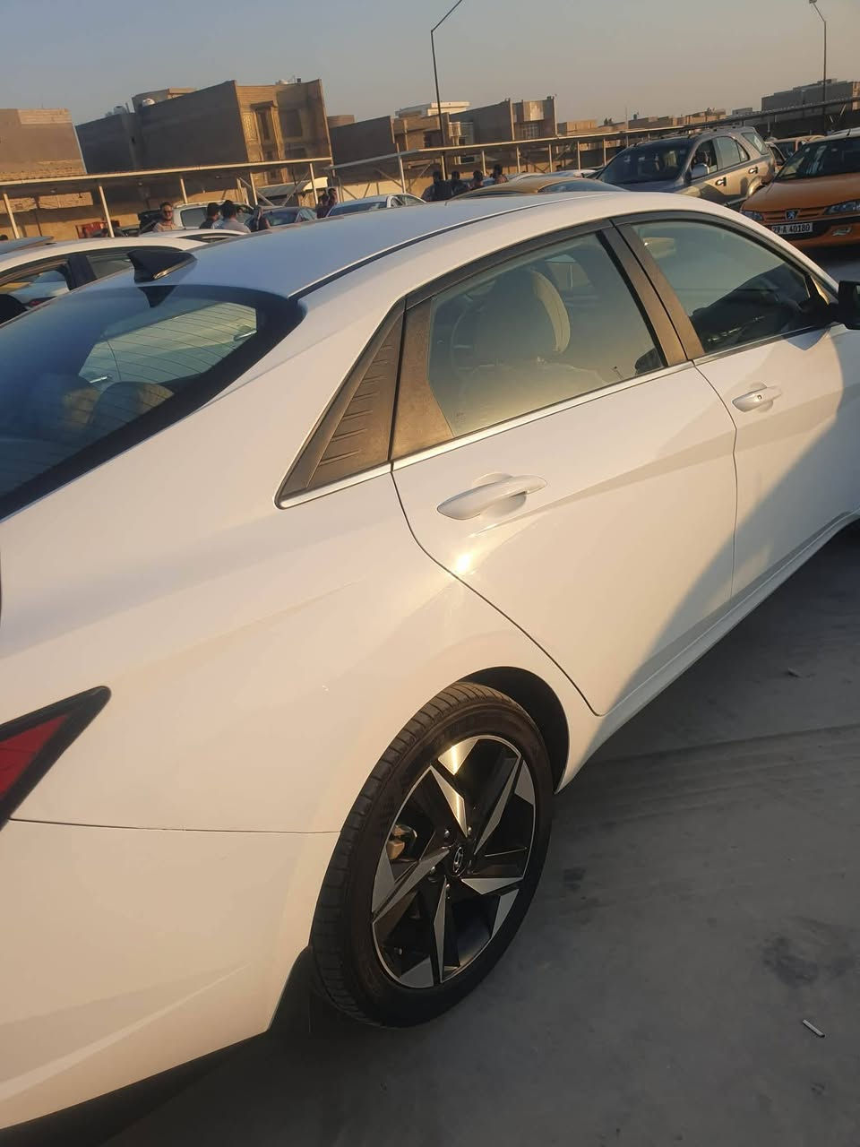 سلام عليكم النترا 23 فول مواصفات مكينه 2000 دوش رقمه بغداد باسمي ،  *********** السعر 170 وبيه مجال الطيبين
