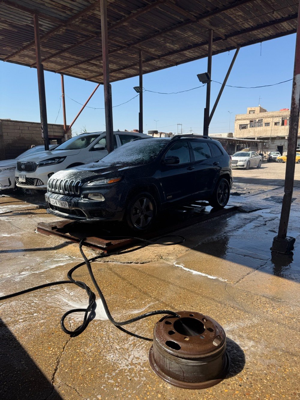 جيب بزون موديل ٢٠١٧.

سياره  كامره خلفيه



سقف بانورما



مثبت سرعه



مقاعد كهربائية



مصابيح زنون



حادثها تبديل بنيد وجاملغ وبابين وسياره بيها زلوغ قليله



سياره تبريد شغال قطعتين



ماشيه ١٩٥ كيلو



تايرات جديده كلش



السعر 104$



الاتصال ***********ميسان



سنويه ل 2029