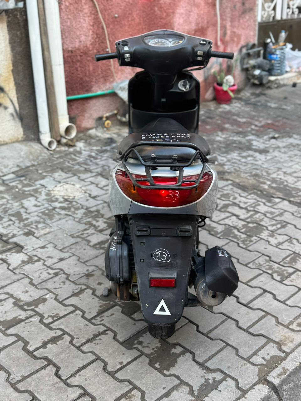 للبيع دراجه اكزز ياباني خطين نوزل  ستان كهربائي دراجه جديده مال رمبه مكفوله كفاله عامه شلعه معدل خير من الله دراجه تتعب تكول جديده مال جناي مكان بغداد الكرخ السعر 750وبيهه مجال والاستفسار الاتصال***********
