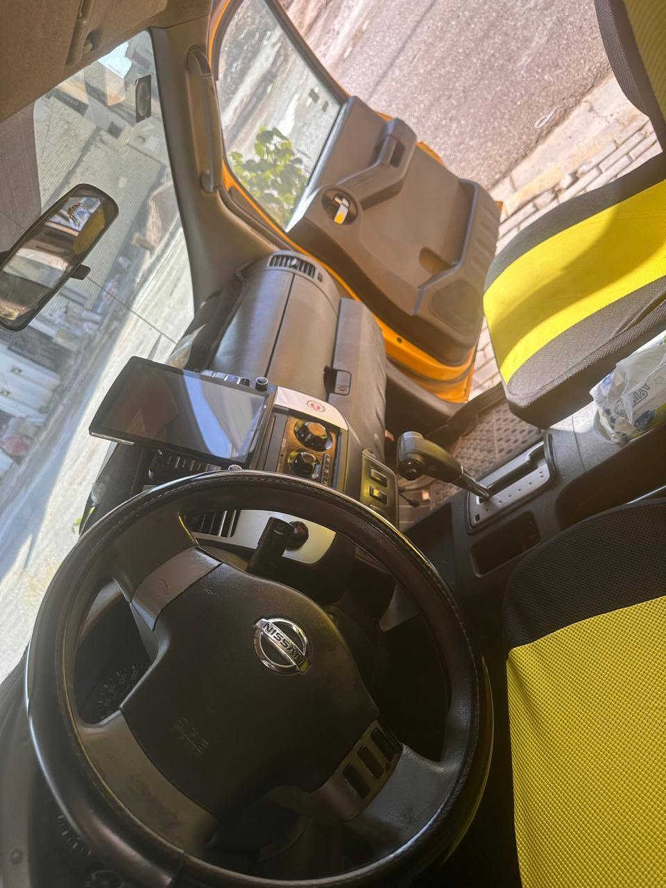 السلام عليكم4×4
نيسان اكستيرا ٢٠٠٧ بسعر بلاش ٦٢ $
رقم بغداد انكليزي والهزه ممنتهيه يعني كبل تداور باسمك
كير ومكينه حاويه بطه ٣٠٠٠ 
تخم تاير وحداديه وتبريد ثلج جديد
دوشمه ولايت زنون 
والكهربائيات كله شغال
سياره حلوه ومميزه بالشارع 
للتواصل واتساب 
***********
