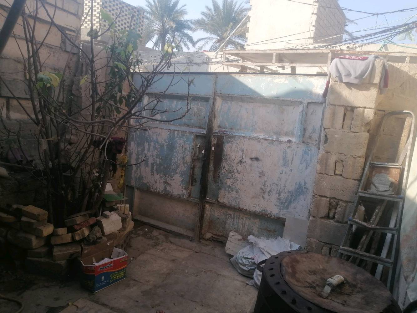 🏠 بيت للبيع بسعر مناسِب جداً! لحِّق قبل ما يروح 🏃‍♂️🔥

📍 الموقع: النجف - الكوفة، قرب نيسان-يم مخزن الموز  🗺️
📏 المساحة: 150 متر
💰 السعر: 23 مليون دينار عراقي 💵 (ومجال في السعر!) 🤝
📜 الطابو: زراعي، موجود عقد بالمحكمة ✅

تفاصيل البيت:

الغرف:
صالة واستقبال 🛋️
غرفة نوم 🛏️
حوش واحد 🌳
صحيات (حمامات) 🚽🚿
تشاريف (السطح) موجودة 🏠
المطبخ: متوفر أيضًا 🍳

📞 للتواصل:
واتساب: 0785 219 9535 📲

🎉 سارعوا بالاتصال قبل ما يفوتكم الفرصة! 🎉
