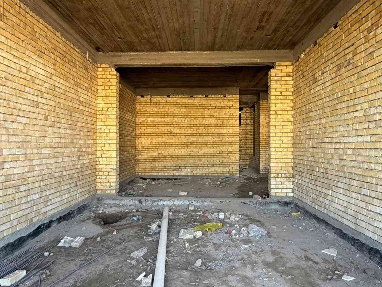 🏠 / هيكل للبيع مساحه ٢٠٠ م طابو صرف 

               واجهه ١٠ م / نزال ٢٠ م 

🧱 بناء حديث درجه أولى 

الطابق الاول/ مطبخ . أستقبال . هول . غرفتين . مجمع صحيات . كراج . حديقه 

الطابق الثاني/ ٤ غرف . هول . مجمع صحيات 

🌏 الموقع / حي الامام سنتر بشارع الكابينات ( موقع مميز )

للأستفسار أكثر مراجعة مكتب 
#عقارات_أراضي_بابل_الخضراء للمقاولات العامه والتصاميم الهندسية 
شارع ٦٠ .. عمود ٣٠٠ .. مقابل أستدارة علي بقلي 
الشيخ حازم 
وسام محمد 
أبو حيدر / ***********
