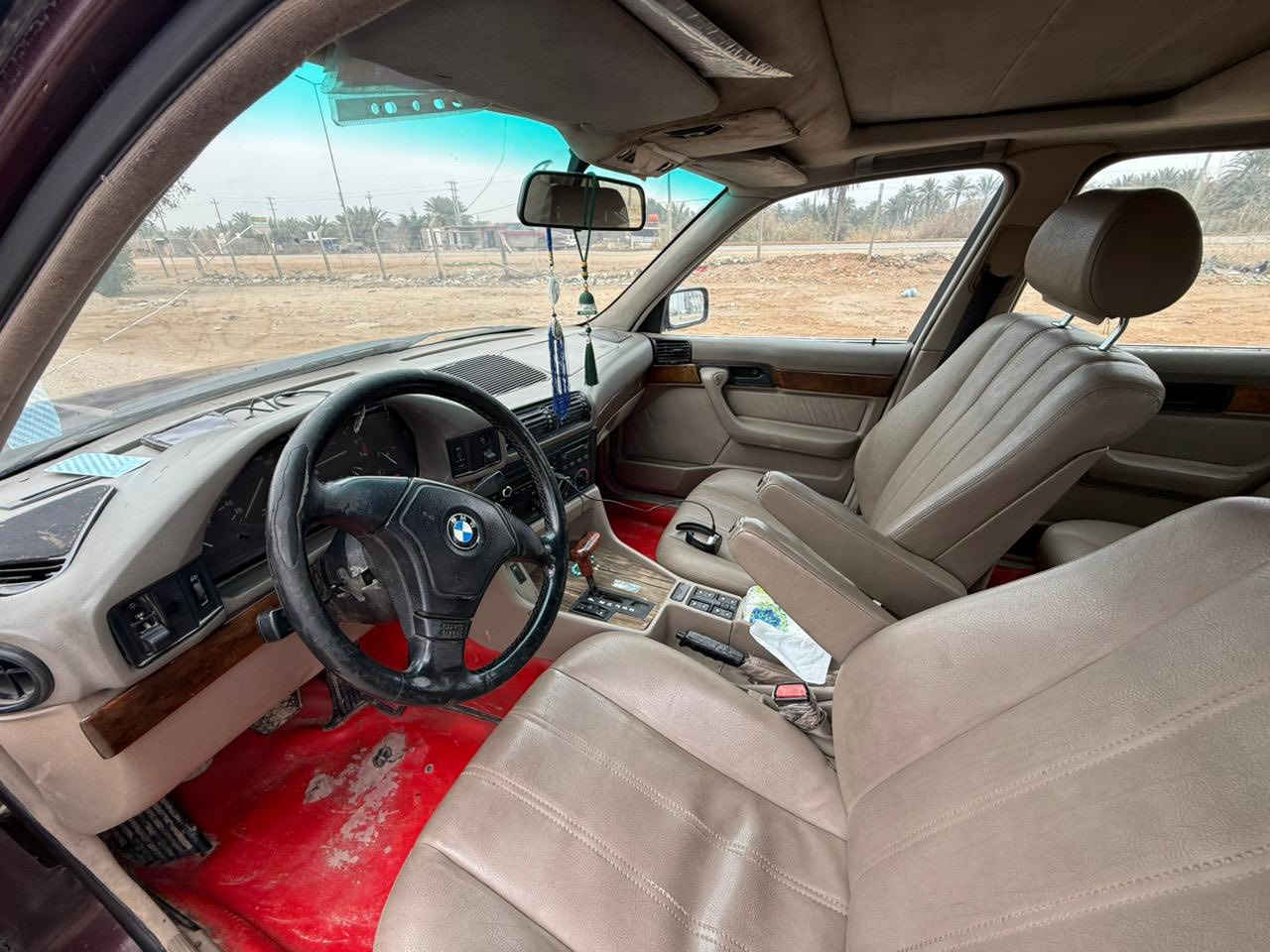 موديل 93 أصل BMW-525Ai
مكينة 6 سلندر فانوس لاتبخير ولا تنقيص
كير 3 وضعيات أوتو الماني 
السيارة فول مواصفات ماناقصه شي
التبريد ثلاجة تبديل غاز والفان جديد والكهربائيات 
موديل 1993 أصل بليته وسنويه📃
رقم سليمانية دولي وسنويه جديدة لل27 تحويل مباشر 
لون كرزي  
كشنات جلد كهرباء تدفئة جدد
جامات كهرباء 
تنته بالقمارة شغالة 
دشبول صاجي يخبل 
لايت سوارات دخاني زنون اصلي 
تخم سماعات جديد
راديو مسجل بلوتوث 
كهربائيات كلها شغاله انارة لايت كله جديده 
حدادية أمامية 

خلفية وسط
مكينة كاملة لا نضّح ولا تنقيص 
بجم عريض 🚗
منظومة بانزين جديدة من فيت بم الى الفيش الى الكلاص الى البخاخات  الى البلكات كلشي جديد 
تخم تاير جديد + باتري
ويل خلية جديد 
اكسل مفتوح  
 السيارة مصرف عليه هواي ونظيفة 
الرون بال140- يقراء 2

شراي يتصل مكان بابل ***********
