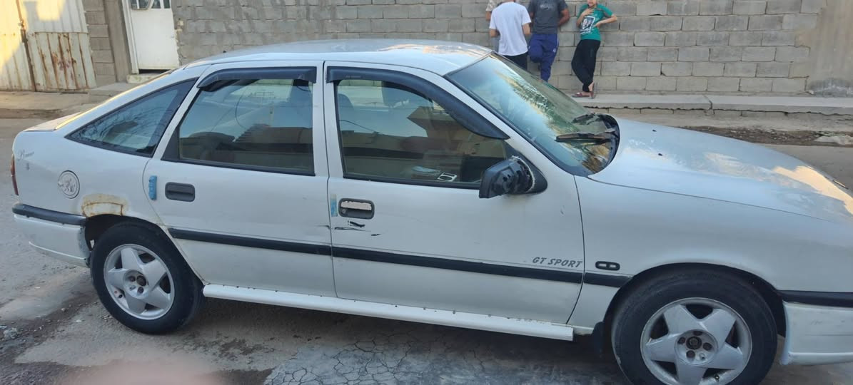 السلام عليكم اوبل فكتره للبيع رقم بغداد المكان ابوغريب السعر 32 وبيهه مجال رقم التلفون ***********
