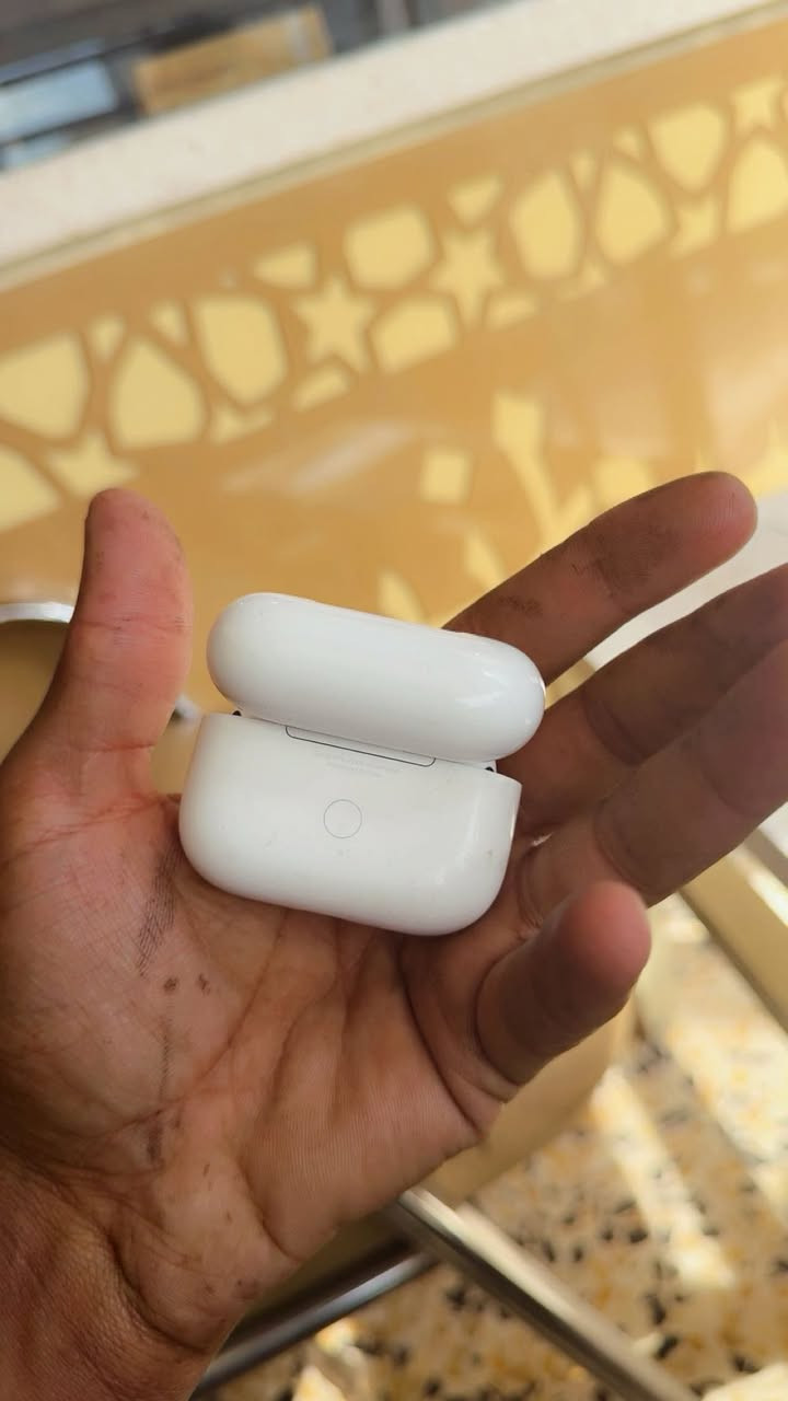 اير بودز برو2 نضيفه كلش اي نقص مابيه ملحقاته كامله سعره قفل 160 قفل مكاني بغداد البياع 
***********
