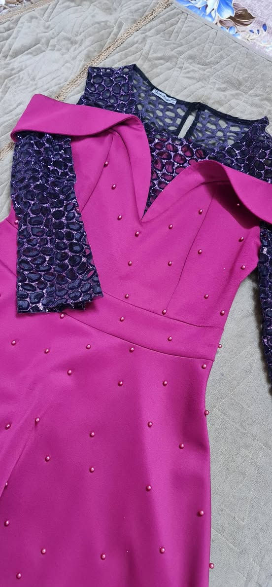 عدي هذا الفستان كلش حلو بالحقيقه احلا حتى ملابسته جديد اخذته 45 اريده 25 
يلبس قياس 38 و40
الي تريده تراسلني وااتساب لان الرسايل متطلع يمي بالماسنجر
الاستفسار والحجز فقط واتساب+9647775744834


**إذا كنت صاحب هذا الإعلان وتريد حذفه لأي سبب، رجاءا أرسل رسالة إلى الدعم الفني**