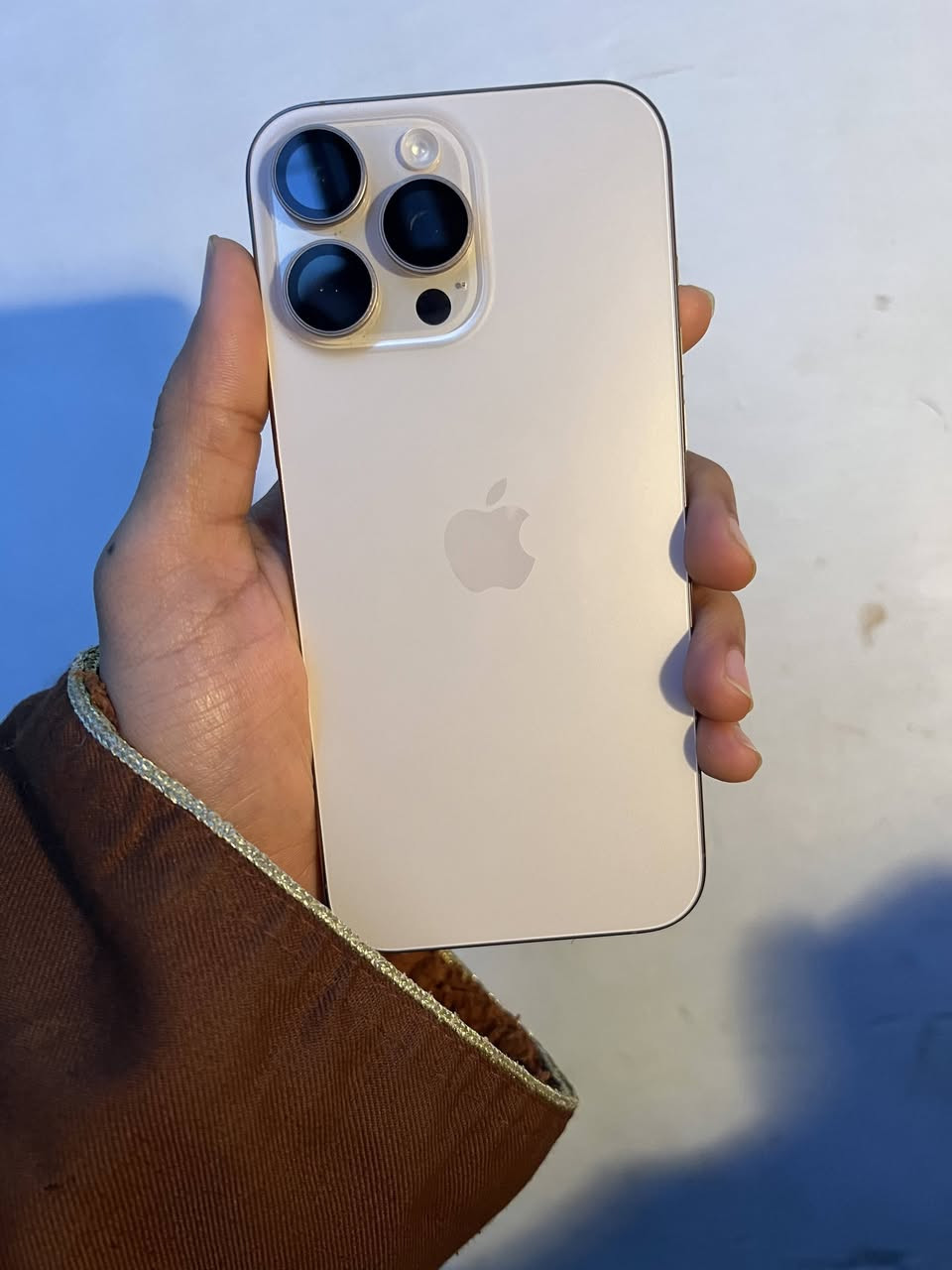 ايفون 16 بروماكس ماستر شرق اوسط

ذاكرة 256 بطارية 98 مشحون  117مرة

مكفول كفالة عامة شخط واحد مابي
بعده بالضمان 

اللون المميز ديزرت السعر 1350

مكاني بغداد 

*********** واتساب متواجد او اتصال
