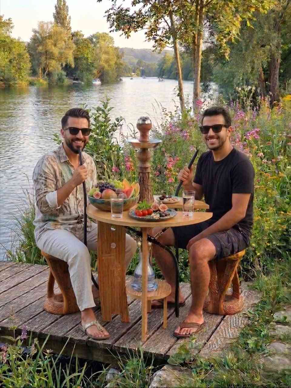 يتوفر لدينا ميز بهذا الشكل خشب درجة اولى 

حجم كبير سعر 25الف فقط نفس الصورة

ويتوفر لدينا حجم اصغر 15الف

نستطيع اضافة كتابات او رموز على الميز حسب الطلب 

للاستفسار
‏‪***********‬‏
***********
يتوفر جملة ومفرد

يتوفر توصيل مجاني بغديدا
