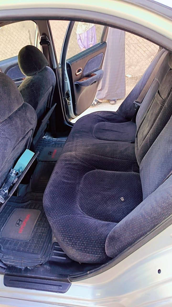 سلام عليكم هونداي سوناتا وارد خليجي٢٠٠٢ بلاد بانزين
صبغ عام بدون ضربه مكفوله من ضربه 
رقم بغداد دولي باسمي فول مواصفات محرك ٢٠٠٠ 
فتحه شغاله مري شفط ابو الاشاره
مكان بابل محاويل حي ١٧ تموز 
السعر ٦٦ وبيها مجال حك الجيه
***********
