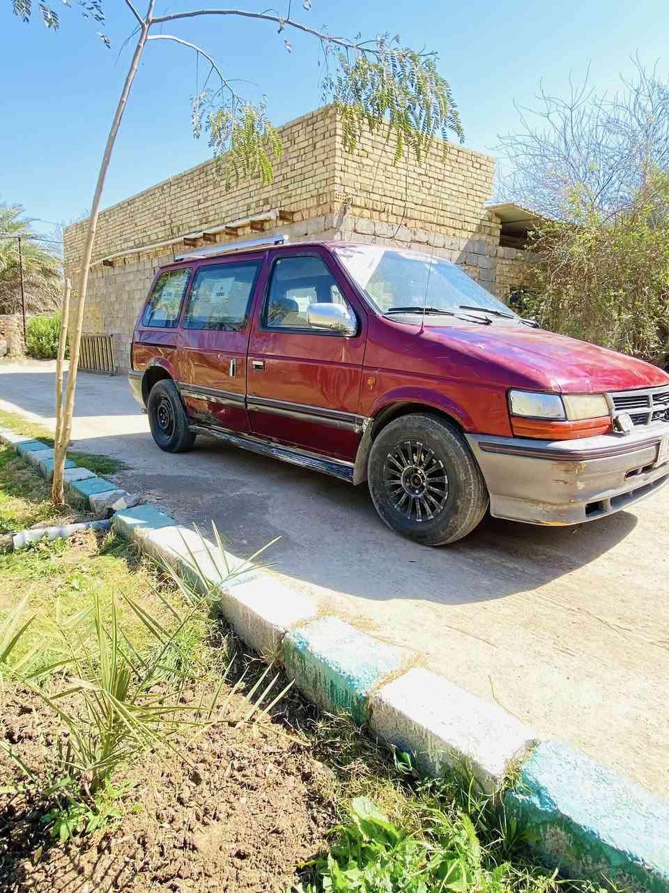 دوج كلايزر موديل 1995 مكينة وكير مكفولات جديدات تخم تاير  رقمهة انبار الماني تحويل ثاني يوم السيارة بيهة طخة بلباب الورة سعر السيارة 25 وبيهة مجال مكان السيارة كربلاء الحسينية ***********
