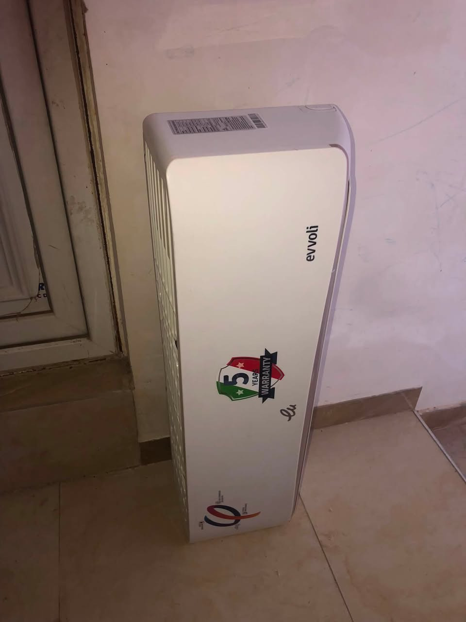 سبلت ايفولي حار بارد ١.٥ طن 
مستخدم ٤ اشهر فقط
 غاز كامل 

بغداد العامرية 
***********
