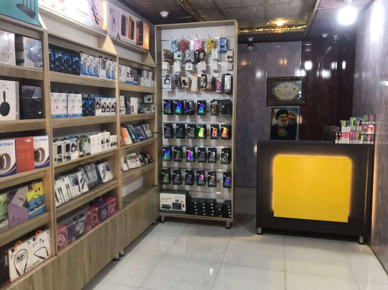 اكو محل جاهز مدينه الصدر الشارع الرئيسي قرب تقاطع شارع 30 المحل سقف ثانوي جديد وجداريات وجام خانه وبلاجكتورات ، خلو رجل المحل ايجاره 250 نزال 6 عرض 3 شغل جديد كهربائيات كاميرات مراقبة مع شاشه يمكن ربطها بلتلفون نانو خط مولده كلشي جاهز، تفاصيل ***********
