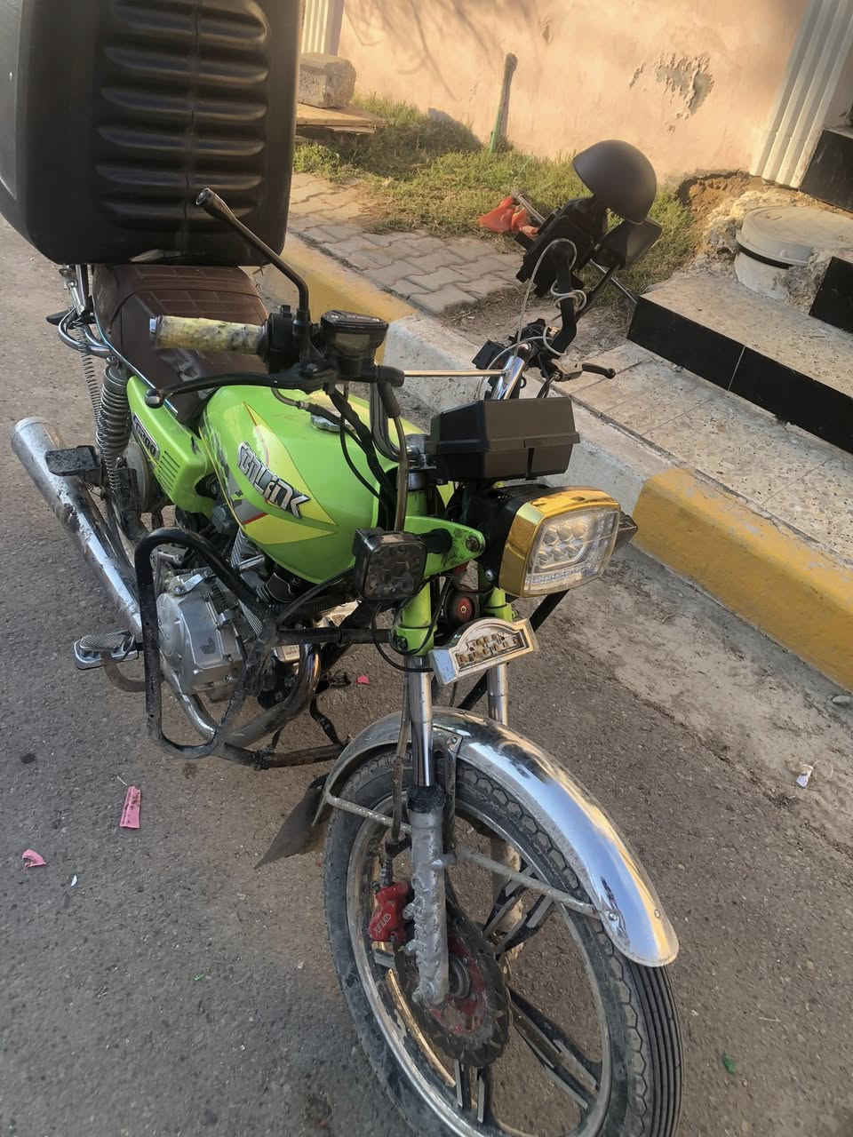 السلام عليكم دراج سونك موديل اربعه وعشرين 24 دراجه مكينته 200s سيسي اوراقها كامله دراجه تضيفه كلشي مبيه عوزها نواقص بسيطه باتري وسيبايه والاستاند مال تعليك راد تبدله فقط السعر 650 وبيه مجال بكاني الاحسينيه مال راشديه رقم تلفوني *********** بي واتساب رصيد
