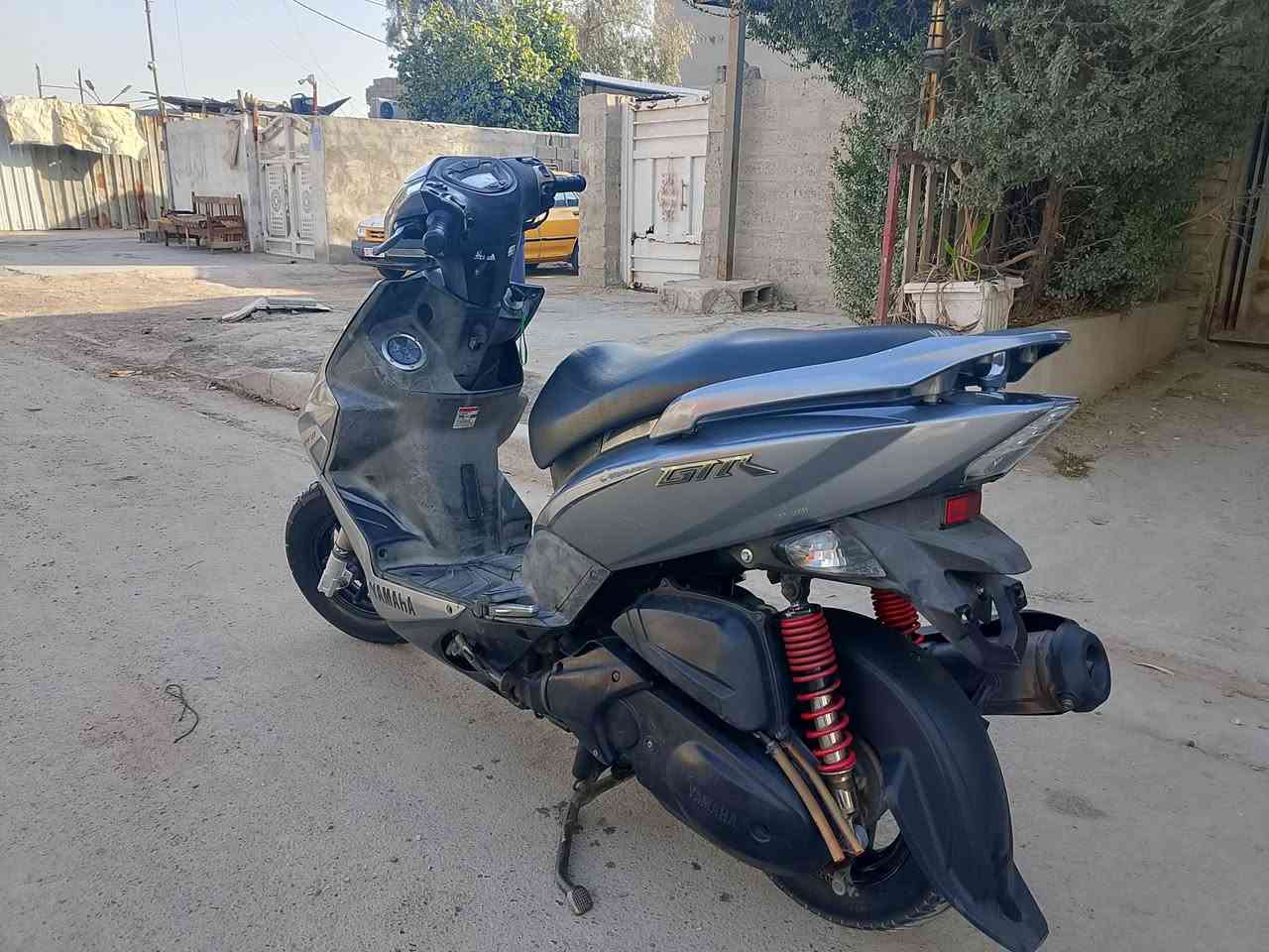 السلام عليكم دراجه للبيع 
***********
