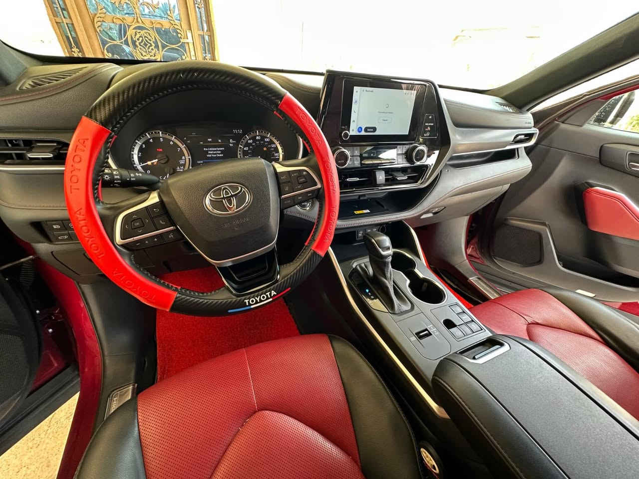 السلام عليكم للبيع هايلندر 2023 فول موصفات VIP بيها قطعتين صبغ وقطعه بارد فقط السعر 295 للاستفسار اكثر ***********
