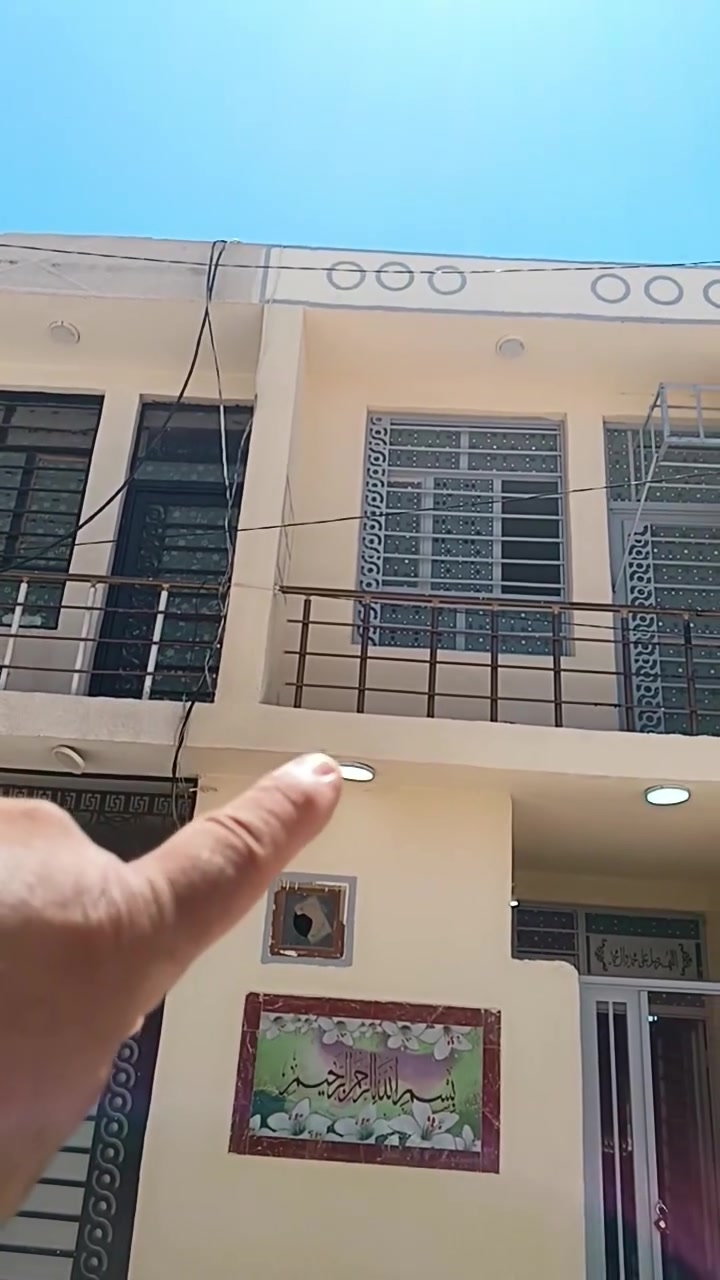 ياالله ياالله ياالله 
دار سكن 50 متر للبيع بناء طابوق جمهوري طابق ونص كربلاء المقدسة نهايه شارع ابو طالب يبعد عن الشارع الرئيسي 60متر سند 25 إقرار محكمه مكاتبه مع صاحب الارض مباشر
للتواصل معنا/*********** / واتساب
