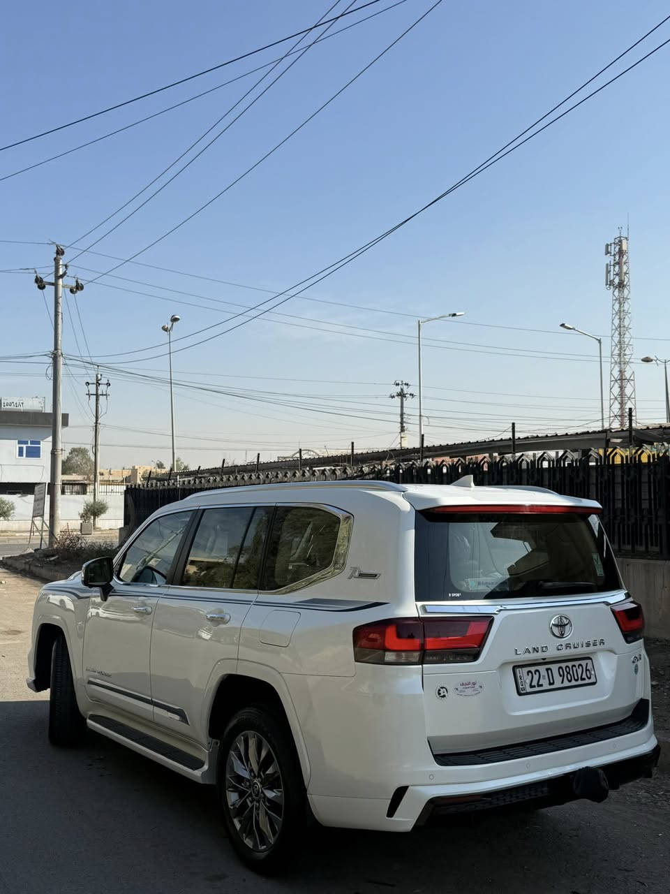 سلام عليكم 
للبيع لاندكروز موديل2022   مكفولة كفالة عامة من كلشي 6سلندر 4000
مواصفات السياره ماشيه 63 
فتحة سقف 
جنطة كهرباء 
كراسي جلد 
كراسي كهرباء 
شاشات تطبيق اصل 
3 شاشات 
كراسي تدفئة 
كراسي تبريد 
لايت زنون 3 عدسات 
كشاف لايت 
زراك لايت 
3 قطع تبريد 
جامات تصعد وتنزل كهرباء اوتو 
مري كهرباء وشفط 
نضام SPORT
نضام OTOhold
نضام صعود الجبال 
نضام المنحدرات 
داخل جلد بيجي 
بك لايت LED 
كامرات خلفية وامامية 
حساسات أمامية 
حساسات خلفيه 
سياره جديدة حيل 
***********
***********
