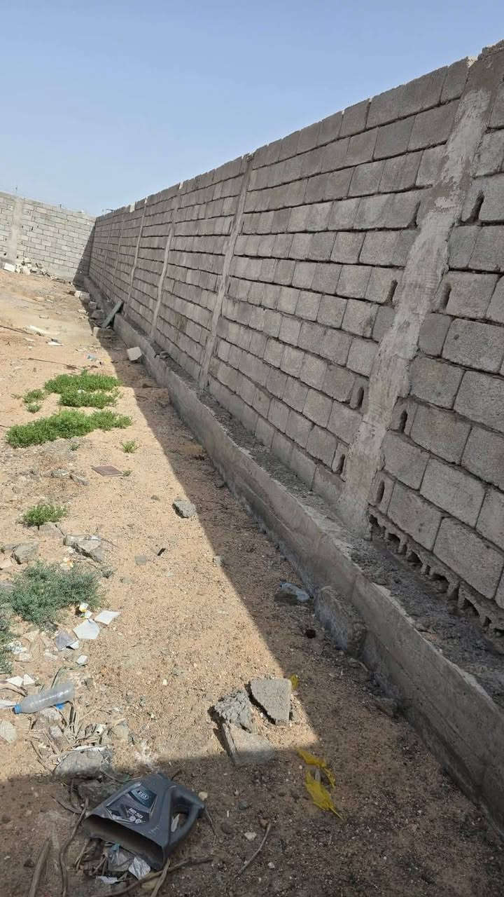 قطعه أرض للبيع مساحة 333متر طابو ملك صرف زراعي عراقي وكاله مكاتبه ونسخه من الطابو الوجها 10متر نزال 33متر عرض شارع 8متر سبيس خدمات ماي كهرباء مدارس مجاري ماساس شارع  العنوان بصره أبي الخصيب كوت افريح منطقه طريق الصحراء قرب معرضه الراشد سعر 46 مليون***********
