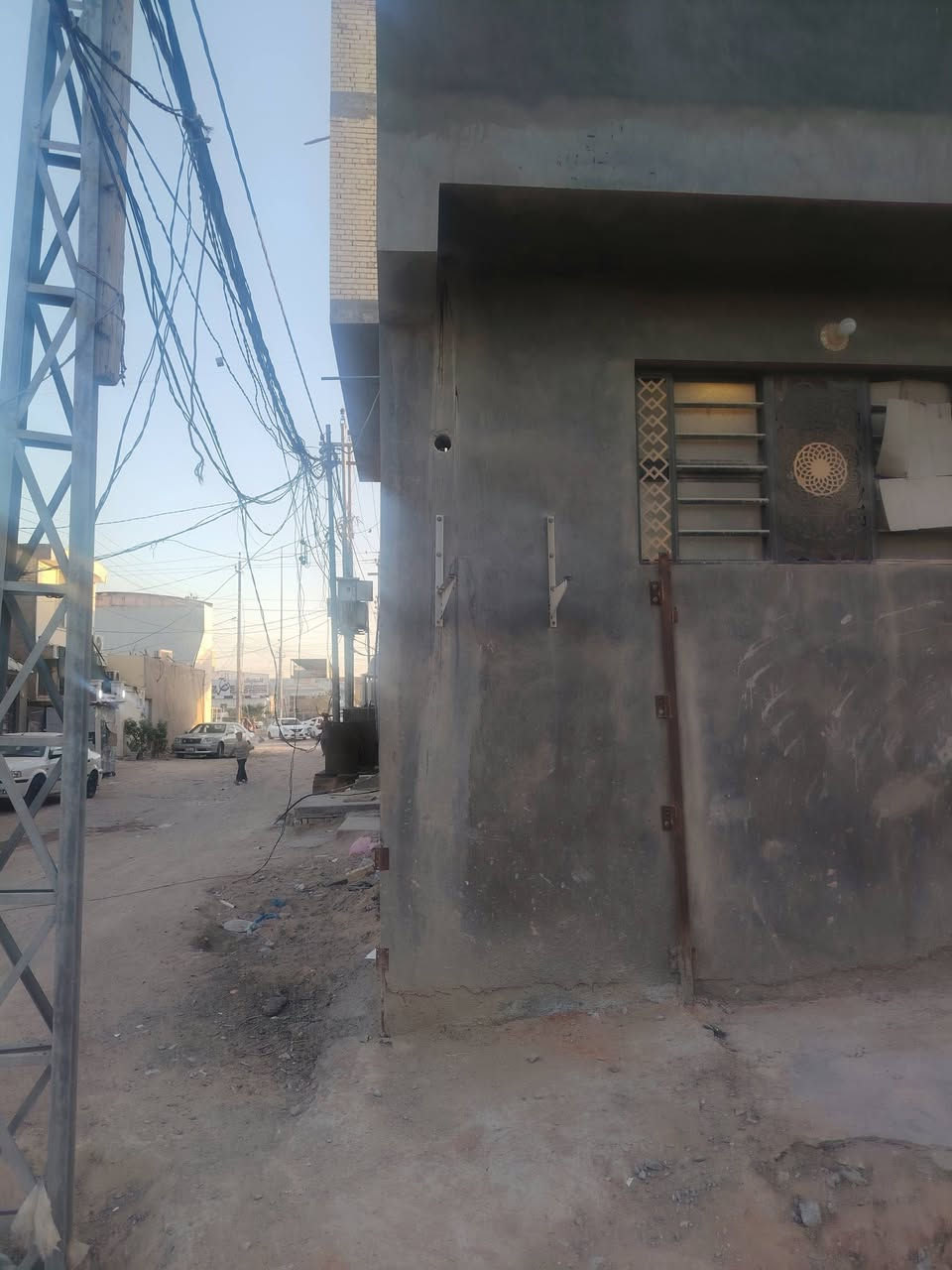 دار 50 متر ركن  للبيع طابقين بناء درجة اولى في حي النداء خلف مول بغداد مباشرةً  رقم الدار 50914  السعر 76 وبي مجال للاستفسار الاتصال على الرقم *********** او زورو موقعنا في حي النداء شارع المجمعات مقابل شركة  سما العطاء مكتب عاصمةالثقافة  للوساطةالعقارية
