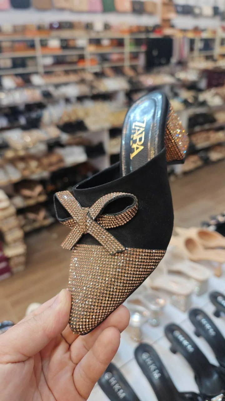 بە جوملەو بەتاک  بەردەستە  بە نرخێکی زۆر تایبەت بۆ زانینی نرخ کۆمێنتک بکەو نرخت بۆیەت گەیاندن بۆ تە واوی عێراق هەیە *********** ***********
