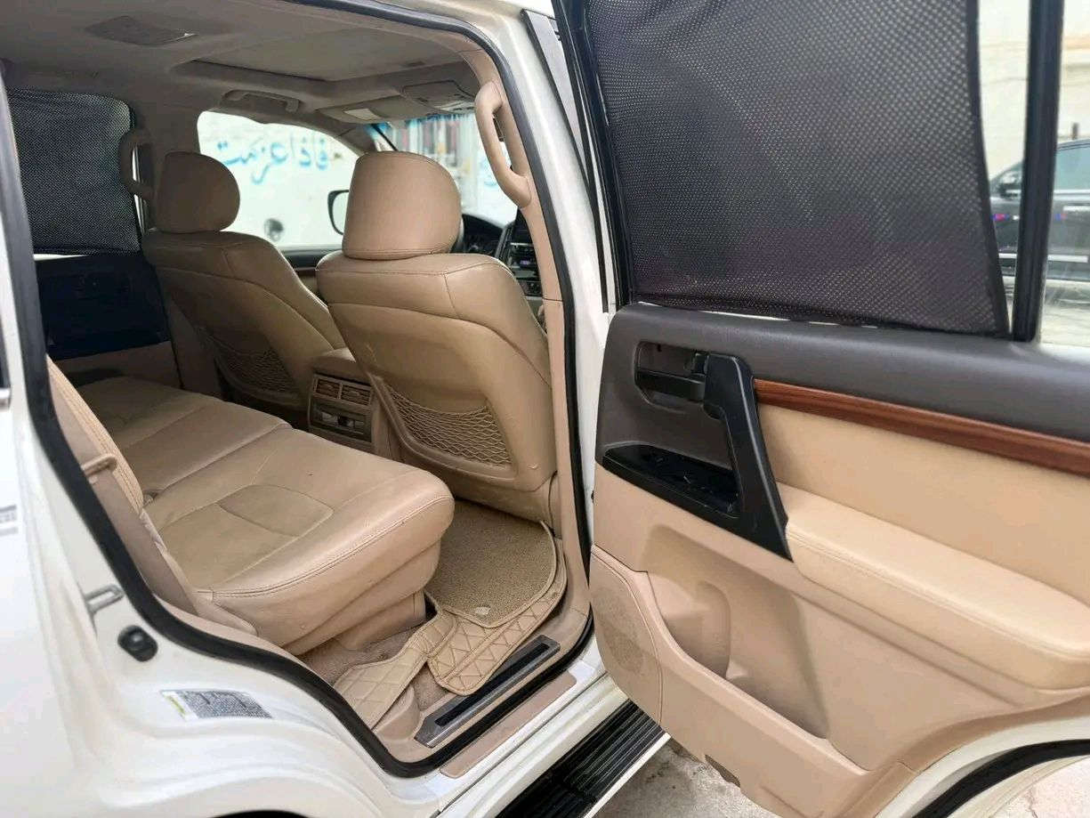 لاندكروزر 2014 محدثه 21 داخلي وخارج سياره جديده بالباكيت بيها كافيه بسيطه جدا جاهزه من الدعاميه للدعاميه ادامه كامله السعر مناسب جدا 245 بيع سريع العنوان حله ناحيه الطليعه***********
