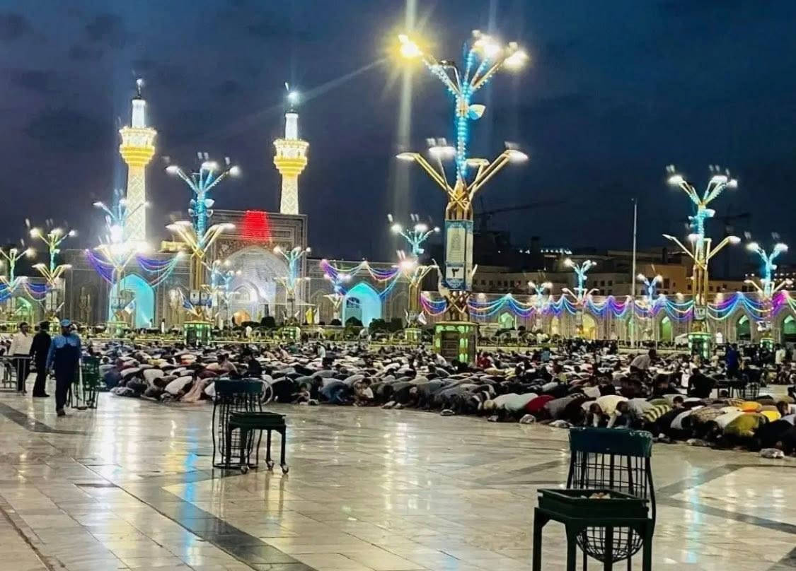 ✨ رحلة العمر.. رحلة الروح إلى رحاب الإمام الرضا (عليه السلام) ✨ 

لأن راحتكم هي غايتنا، يسرّ "حجي علي" أن يقدم لكم برنامجاً متكاملاً لزيارة العتبات المقدسة في إيران (قم ومشهد) لمدة 11 يوماً من الراحة والروحانية.
📍 تفاصيل الرحلة:
 الانطلاق:2026/7/1
 وسيلة النقل: باصات حديثة VIP لضمان راحتكم في الطريق.
 السعر: 175 ألف دينار عراقي فقط.
🕌 برنامجنا المميز:
نأخذكم في رحلة إيمانية وسياحية تشمل:
 قم المقدسة: زيارة جامع جمكران، الأربعين علوية، وبيت النور.
 مشهد الرضا: زيارة حرم الإمام، وناسر جبل النور (كوهسنجي).
 ترفيه وسياحة: يوم اختياري في مشهد يتضمن (منتجع باغ مشهد، منتجع جالديره، مدينة ألعاب مشهد، ومولات التسوق).
🌟
 نقل مريح من قضاء الزبيدية والعودة إليه بباصات VIP.

 جولات سياحية دينية منظمة.
 إقامة في فنادق مميزة وقريبة جداً من الحرم الشريف.  

💡 توكلنا على الله، خير المتوكلين.
لا تفوتوا الفرصة، المقاعد محدودة! بادروا بالحجز الآن لتضمنوا مكانكم في هذه الرحلة المباركة.
📞 للحجز والاستفسار: ***********
