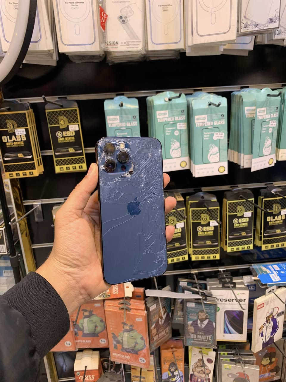 سلام عليكم ايفون١٢ برو ماكس
ذكره٢٥٦✌🏻🤎
بطاريه٧٧✌🏻🤎
كله شغال نت صوت اتصال اي خلل مابيه كفاله من كلشي لا مصلح ولا مبدل  وتر بروف ماداخل صيانه ابد وضع شركه فقط مفطور ضهر. كفاله من لكلشي مكاني بغداد مدينه الصدر سعر نهايتته٣٧٥ شراي اتصل ***********مركز نور للموبايل نورونا وتدللون يوجد نضام مروس ❤️
