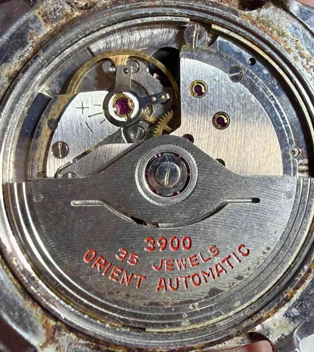 اورينت فنتج 1967 نوادر
مكينة اوتوماتيك ⌚️

تحتوي الساعة على 35 حجر✨

الساعة سلم⌚️

نظافه عالية

التواصل عن طريق الرقم حصرا 

***********
