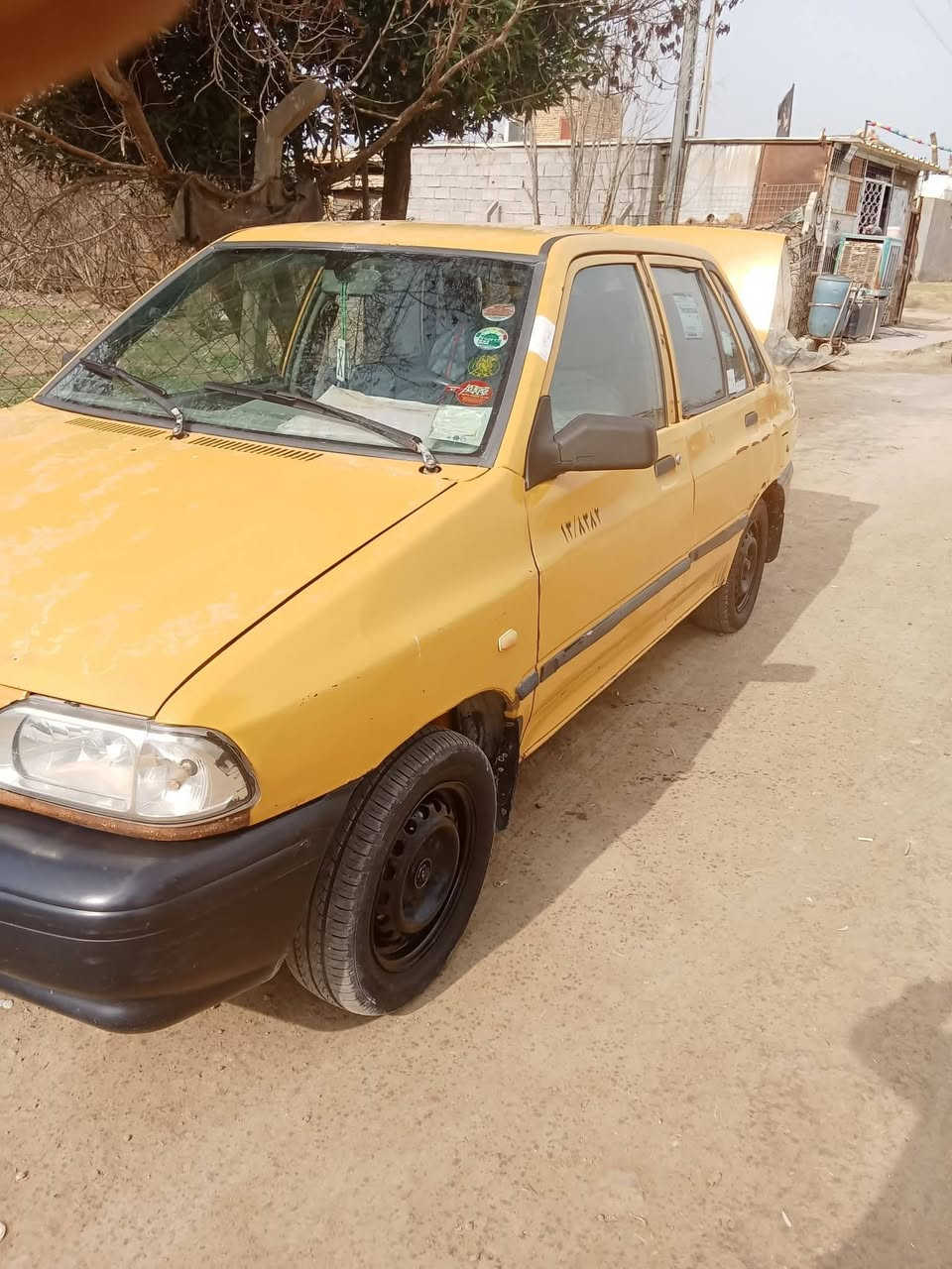 سلام عليكم سايبه مديل 13 مكينه وكير زينات حداديه جديده شواصي نضيفات تخم تاير جديد كهربائياته كله شغاله مكانه ديوانيه ومالكه هم ديوانيه باقي تفاصيل خاص او تصال ***********
