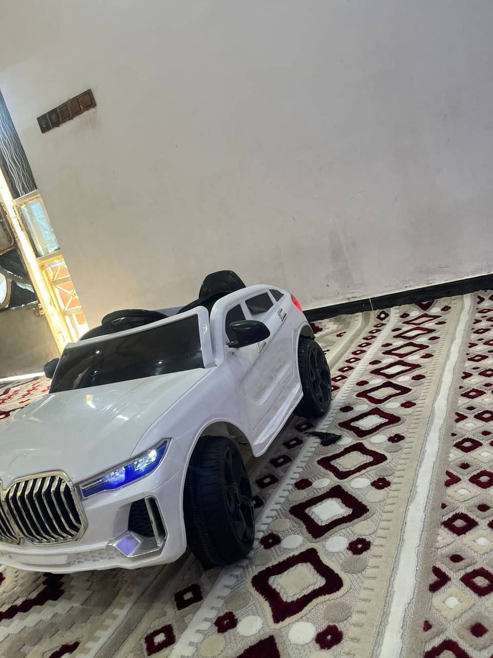 سياره شحن للبيع  ماخذه  ٢٦٠ اريده ١٢٥ الشراي يتصل ***********
