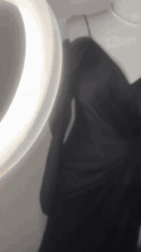 هلو بنات فستاني من دفاين ماخذته ب ٢٥٠ وملبوس مره
ابيعه ب ٣٠ الي تريده تدخلي خاص
قياسه ٤٠


**إذا كنت صاحب هذا الإعلان وتريد حذفه لأي سبب، رجاءا أرسل رسالة إلى الدعم الفني**