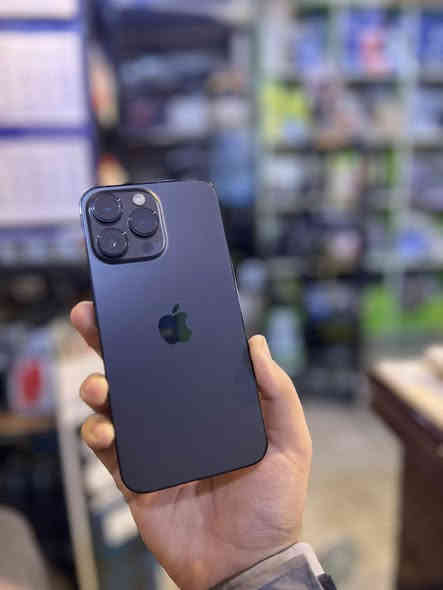 آيفون 14 برو ماكس
جهاز بلادي فقط مستبدل بطاريه 
ومثل ما موضح هل نقطه ومن تفعل نمط داكن كلشي ما يبين واني اكفلك الشاشه ✅

جهاز نضيف جدا وأي خلل غير الذكرته ما بي ✅

جهاز دبل سيم كرت 📞

جهاز عربي شرق اوسط 

ذاكره 128✅

جهاز اعله سعر أبيعه 
لل تواصل ***********
مكاني بغداد
