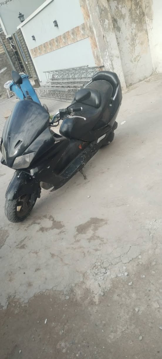 السلام عليكم دراجه فورزه صفر سته للبيع مشكلتها كاعد امشي بيها وطفت ودير سلف عادي تشتغل كامله فول سعرها 300وبيها مجال مكاني بغداد الشعله هاذا رقمي *********** متواجد بكل البرامج♥️🔥،
