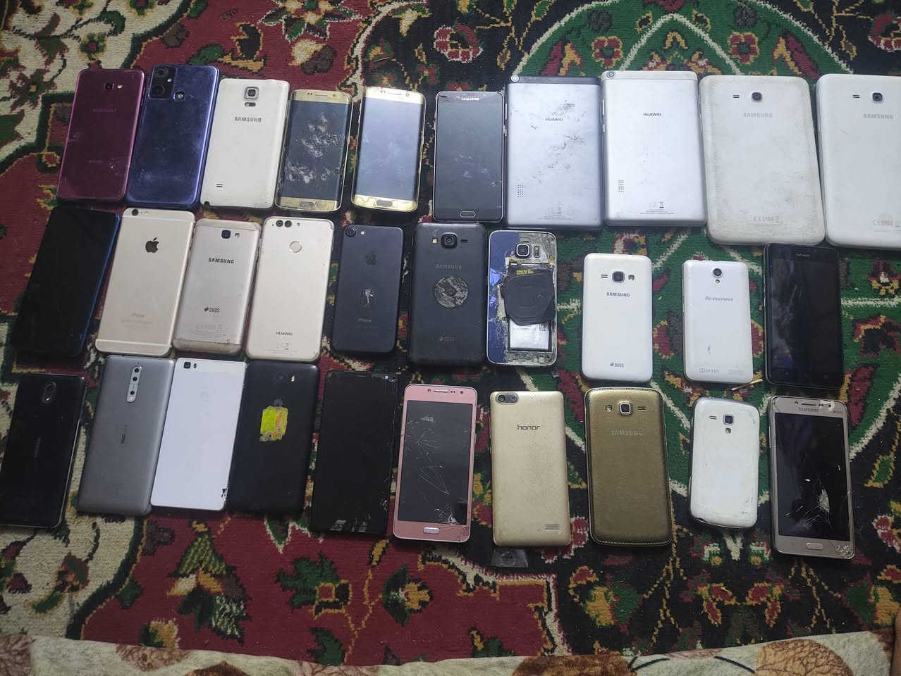 السلام عليكم ٣٠ جهاز عاطل اكثرهم نقص شاشة ابيع طافي شلع السعر 150


**إذا كنت صاحب هذا الإعلان وتريد حذفه لأي سبب، رجاءا أرسل رسالة إلى الدعم الفني**