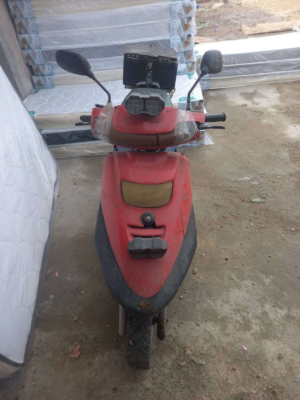 دراجه فضائي ابيع كوم حديد المكان ساحة عدن ***********
السعر ١٥٠ وبيهة مجال
