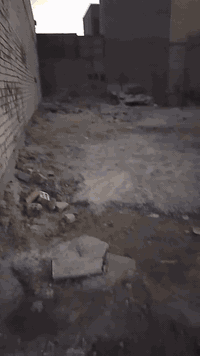 قطعت رض لبيع ١٠٠ بحي لكوفه تجاريه عل الشارع سعر ٤٠ ***********
