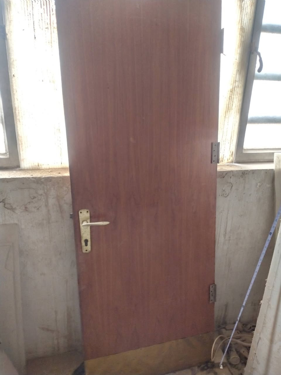 أبواب للبيع بغداد حي الجهاد اتصال *********** بو المنيوم قاصة مع جرجوبة ٩٥ في ٢ متر الخشب مع جرجوبة واحد متر. في ٢ متر ا
