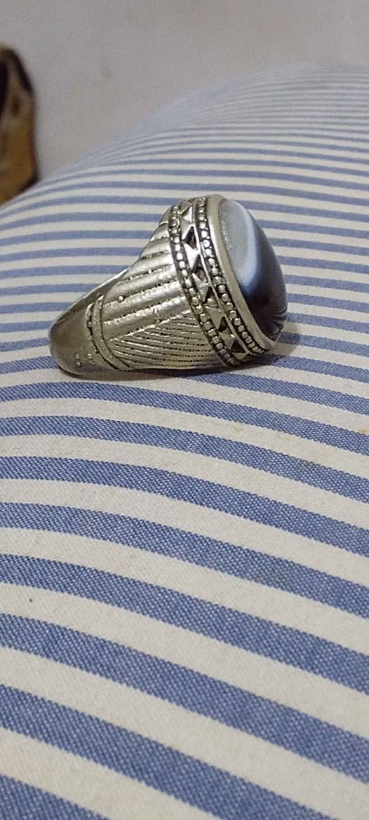 خاتم عقيق يمنى قديم 
فضه صياغة خراسانيه 
سعر٢٥ البصرة, العراق


**إذا كنت صاحب هذا الإعلان وتريد حذفه لأي سبب، رجاءا أرسل رسالة إلى الدعم الفني**