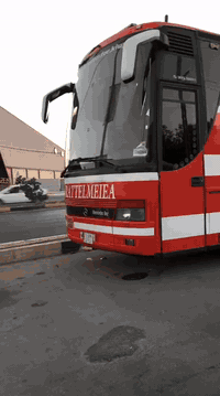 سلام عليكم باص الفينيه البيع. جاهزه تخم تاير تبريد صيني مكينه وكير وكسن رقم مارسدس بسمي مديل ٩٢ مكان السياره كربلاء لاستفسار على الرقم ***********
