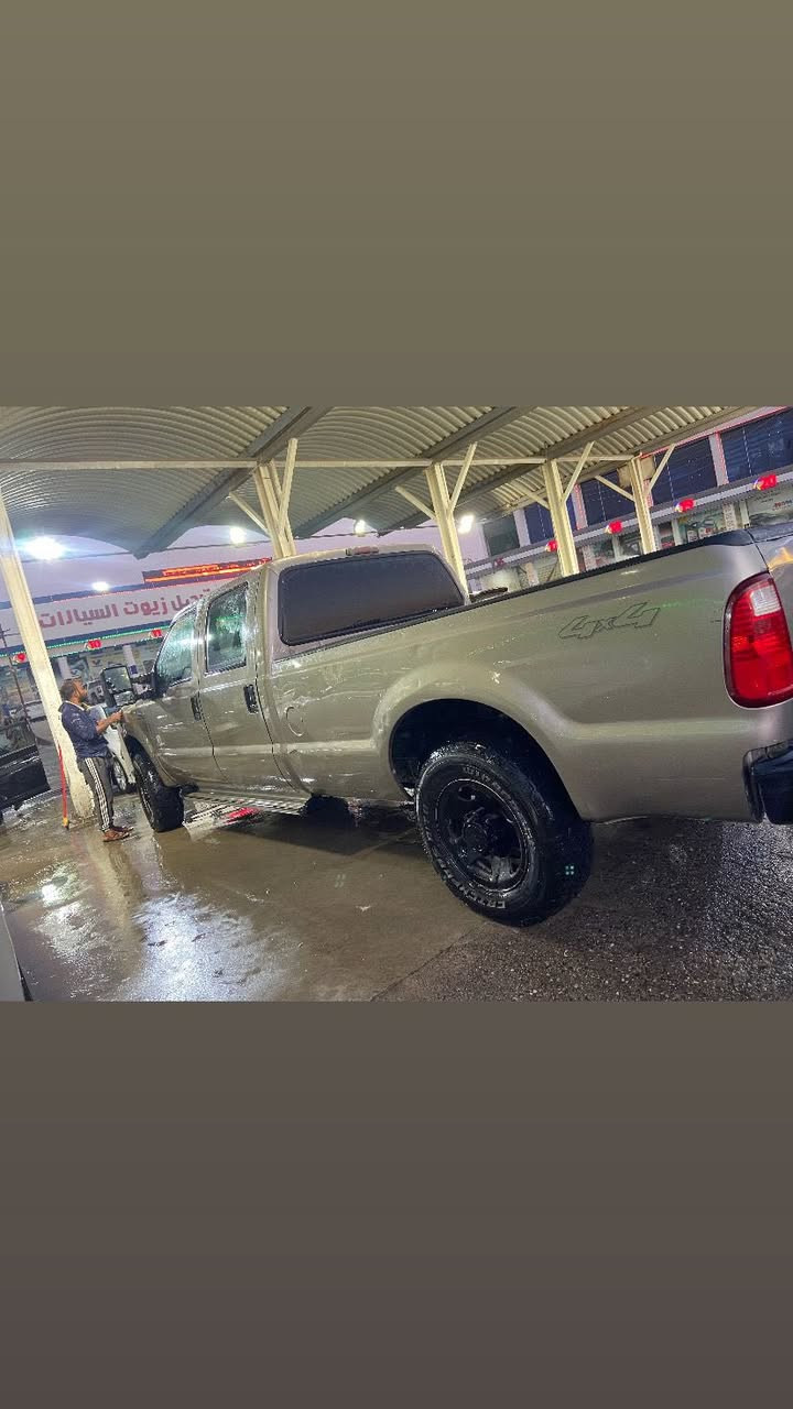 فورت اف 350 مكينه بلاديه كاز توني شاده موديل 2007مكاني بصره اصوليه شرط تحويل السعر ٥٥رقمي ***********
